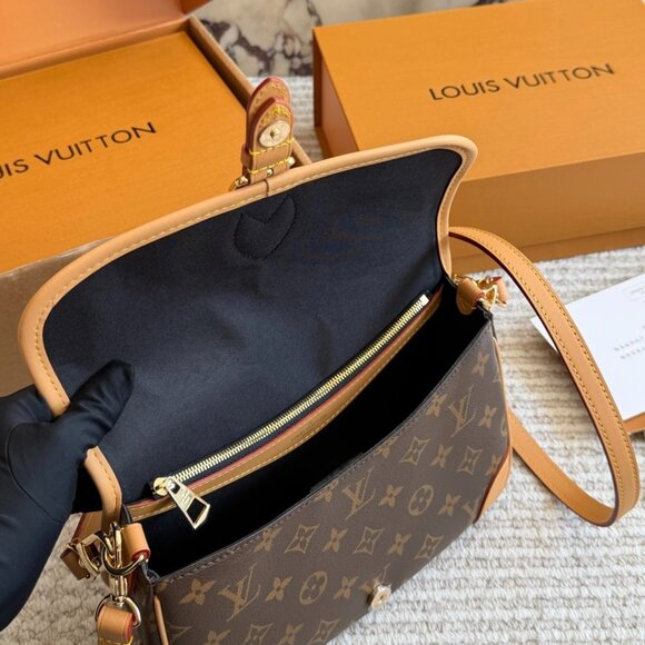 LOUIS VUITTON Monogram Diane Satchel Shoulder Bag Purse Crossbody - Picture 9 of 9